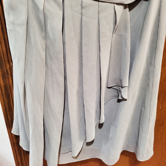 Flattering Sweetheart Neckline Grey Dress - Picture 4 of 5